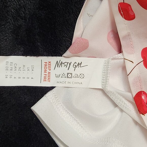 Cherry Mini Dress Nasty Gal - Picture 4 of 8